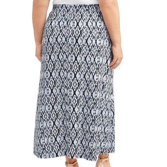 Terra & Sky Women's Plus Size Super Soft Knit Maxi Skirt Sz:2X blue diamond - Picture 3 of 3